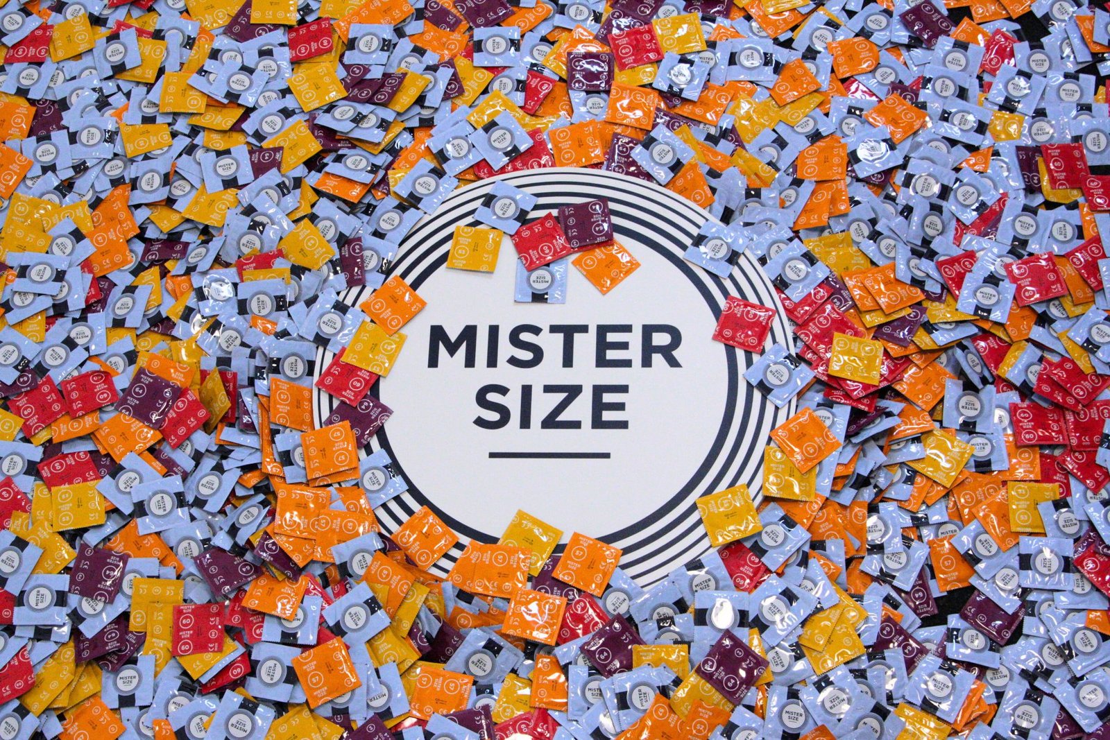 Unterschiedliche Kondome von Mister Size mit unterschiedlichen nominalen Breiten